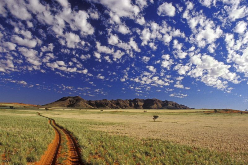 Circuit self-drive in Namibia – aventuri in tara dunelor si a orizonturilor infinite