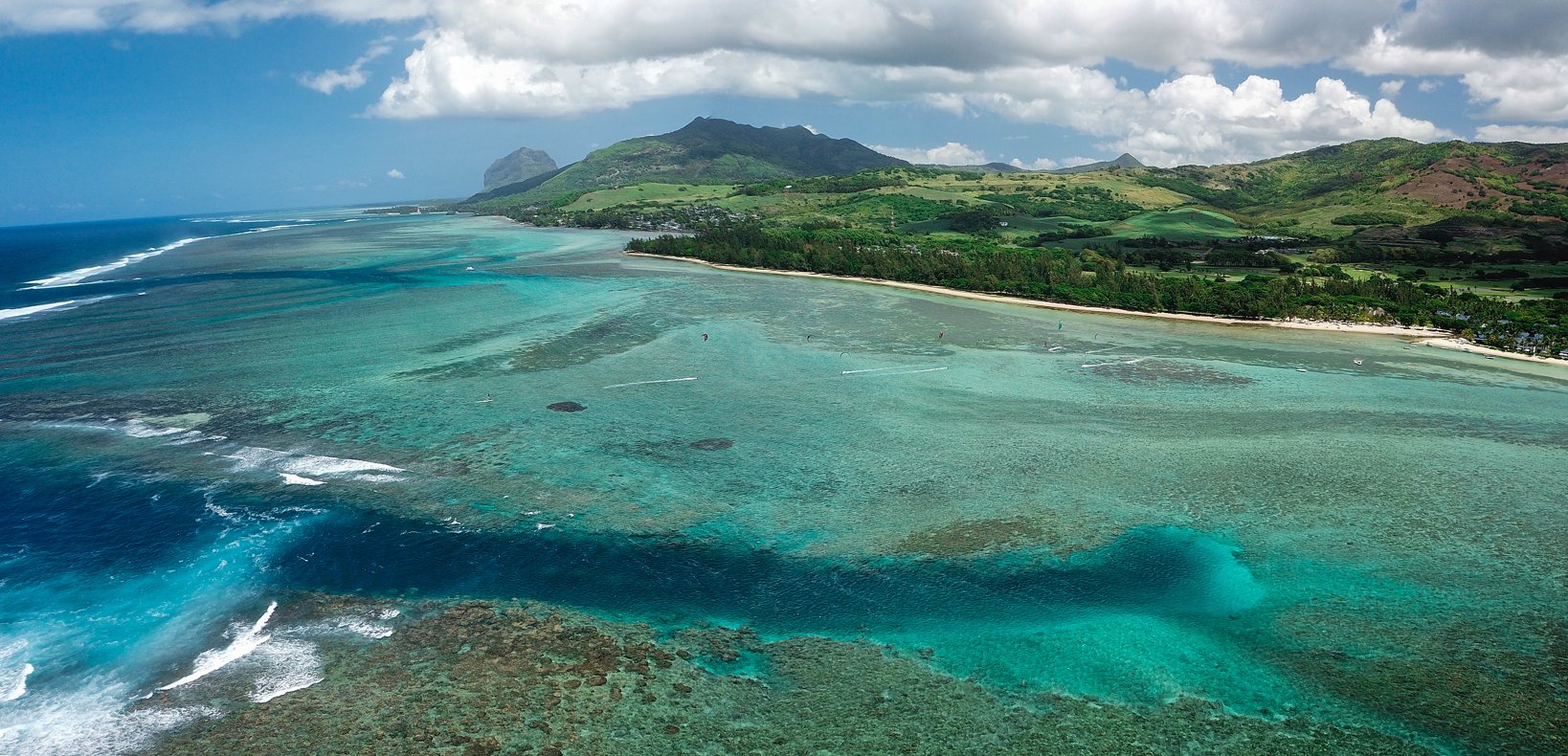 Outrigger Beach Resort 5*