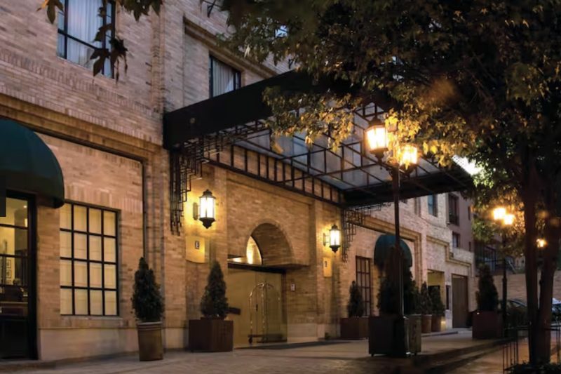Embassy Suites 4*