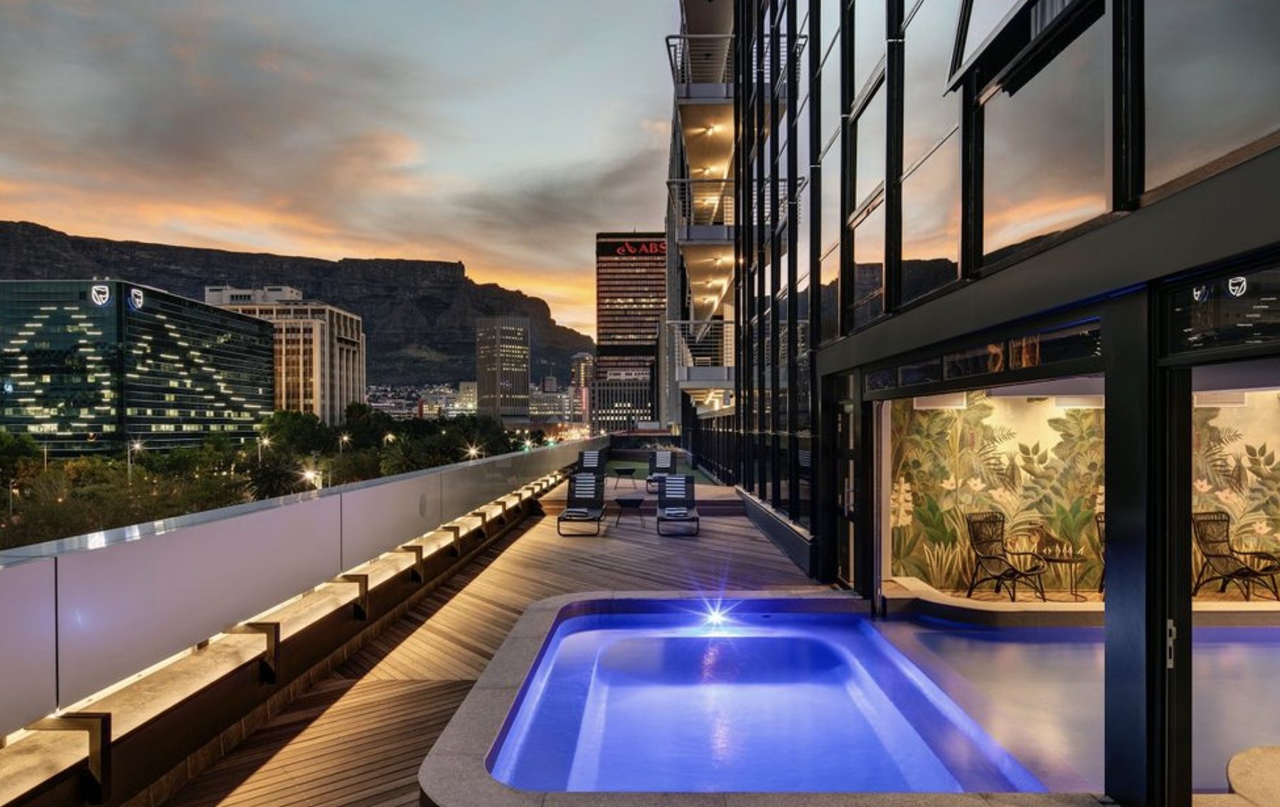 Onyx Hotel 4*